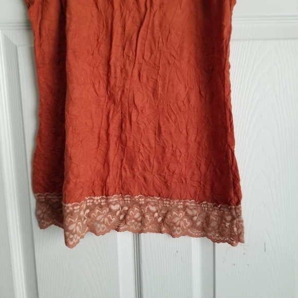 DB Women's Tank - Picture 2 of 12